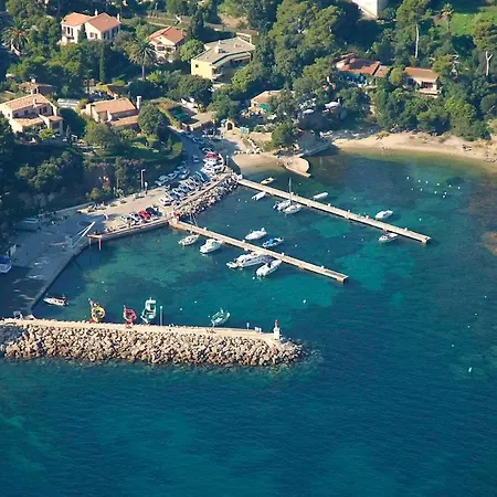 La Sarrazine - Port Du Niel - Vue Вилла