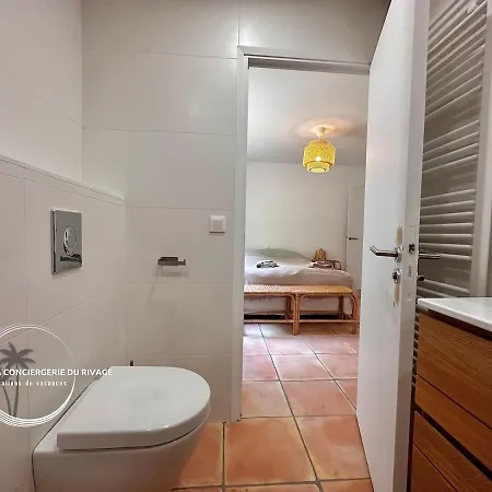 Вилла La Sarrazine - Port Du Niel - Vue *