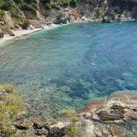 La Sarrazine - Port Du Niel - Vue * Єр