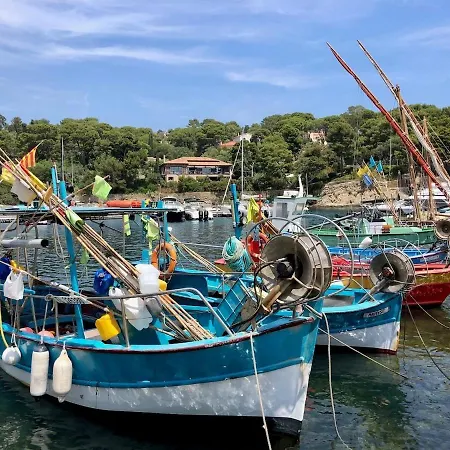 La Sarrazine - Port Du Niel - Vue *